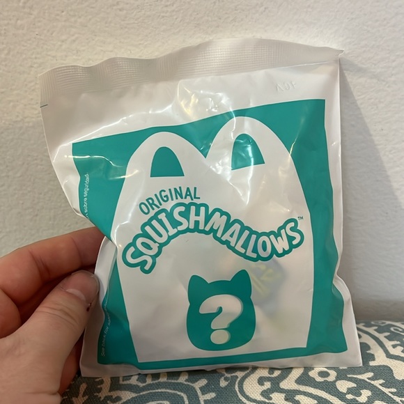 McDonald’s Happy Meal Cam the Cat Squishmallow - Picture 2 of 5